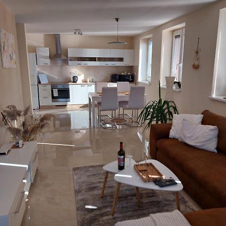 Frastak Apartment Hlohovec Ngoại thất bức ảnh